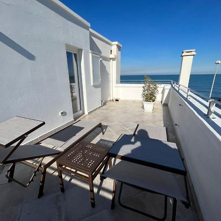 La Finestra Sul Mare Apartment Бари Екстериор снимка