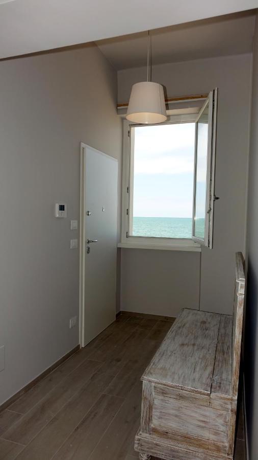 La Finestra Sul Mare Apartment Бари Екстериор снимка