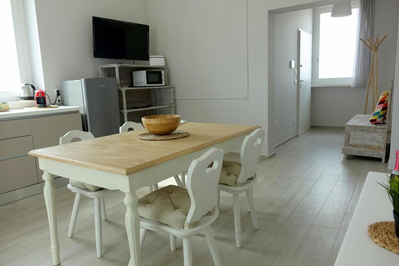 La Finestra Sul Mare Apartment Бари Екстериор снимка