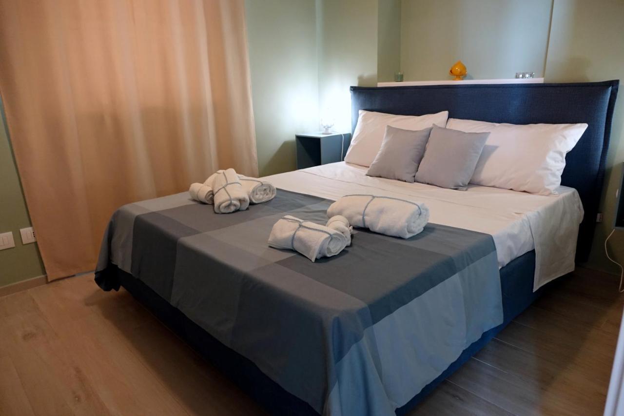La Finestra Sul Mare Apartment Бари Екстериор снимка