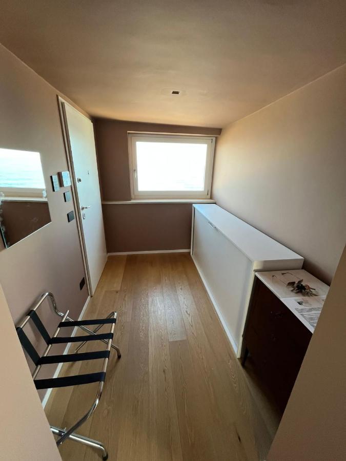 La Finestra Sul Mare Apartment Бари Екстериор снимка
