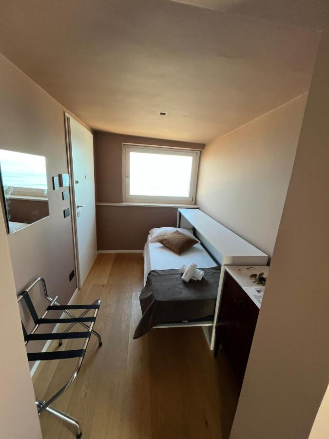La Finestra Sul Mare Apartment Бари Екстериор снимка